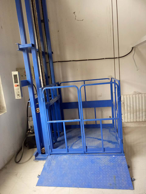 單體導(dǎo)軌液壓升降機 單體導(dǎo)軌液壓升降機